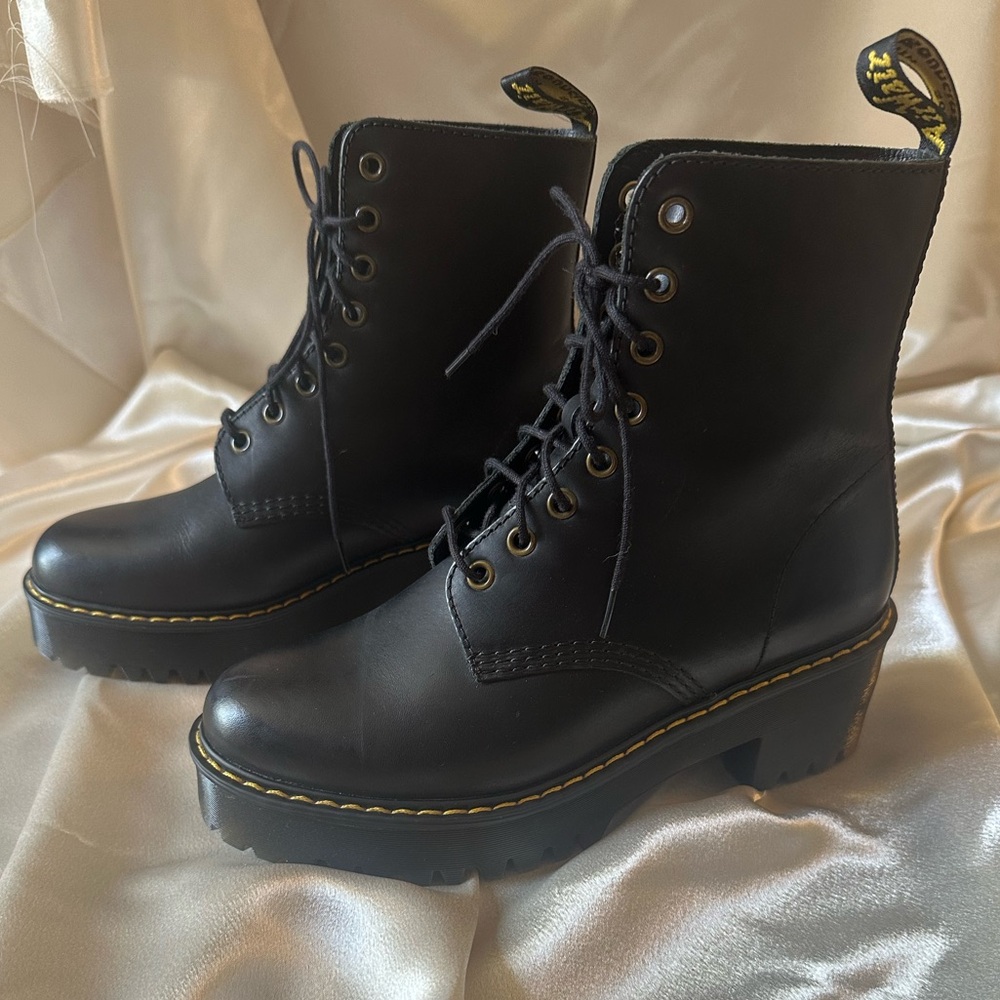 Dr. Martens Shriver boot